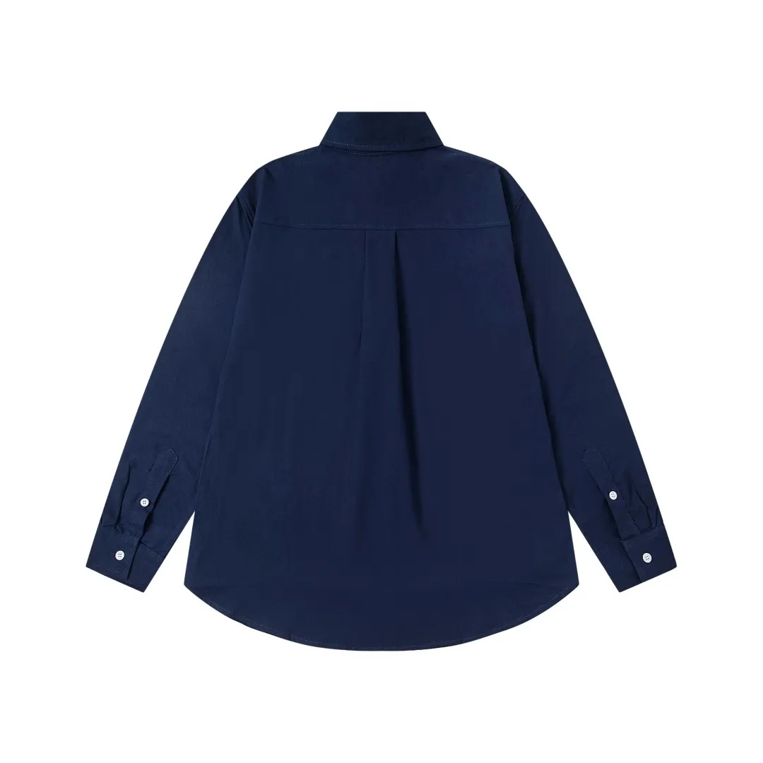 🅿️250 New: Style number: B141 Ralph Lauren/Ralph Lauren classic small label couple's long-sleeved shirt 1️⃣ Made of high-quality fabrics, the upper body is soft and comfortable, extremely delicate, and feels solid, smooth and soft. The fabric has the characteristics of being wrinkle-free and has an invincible feel. The details are perfectly handled! 2️⃣The workmanship details are perfectly controlled. They are all hemmed with vest technology, and the inside of the sleeves are also used. Different from the four-needle and five-thread workmanship, the collars are also all designed with interlining, showing high-end fashion and individuality, and the style is fashionable, simple and elegant! 3️⃣It is very youthful and energetic, and can be easily worn by both men and women. It is very in line with the fashion aesthetic concepts of today's young people! Color: Black, White, Navy Size: S, M, L, XL